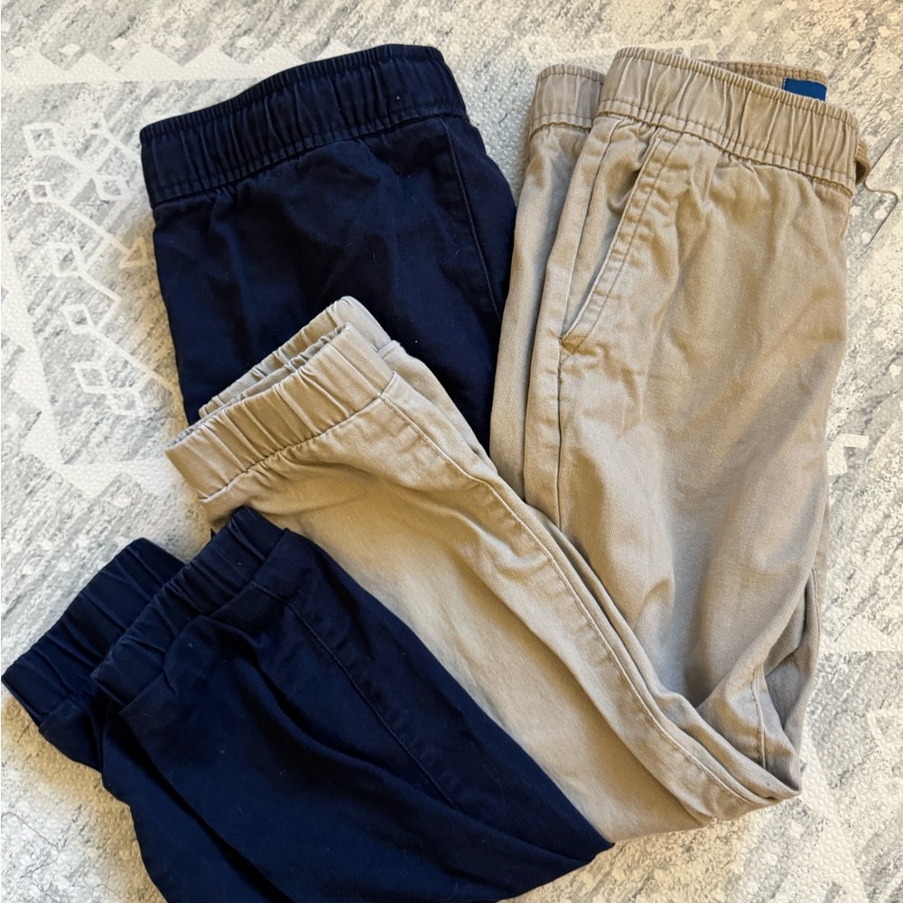 Old Navy Kids Joggers in Black and Tan